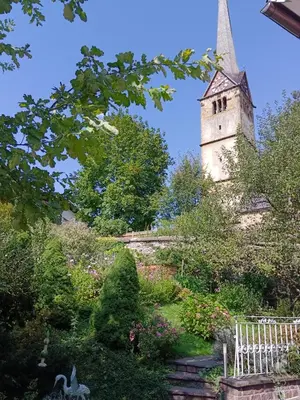 Ein Garten an der Unterkunft Haus Josef, Apartment mit Balkon und 2 Schlafzimmer