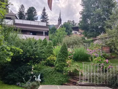 Ein Garten an der Unterkunft Haus Josef, Apartment mit Balkon und 2 Schlafzimmer