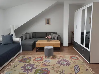 Ein Sitzbereich in der Unterkunft Haus Josef, Apartment mit Balkon und 2 Schlafzimmer