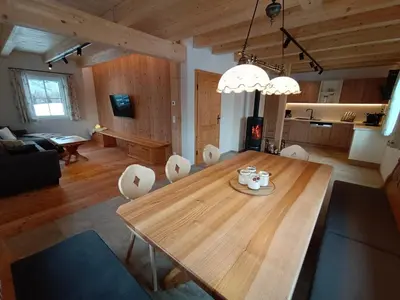 Ein Sitzbereich in der Unterkunft Brandnerhütte Tauplitzalm