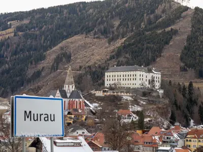 Ein allgemeiner Bergblick oder ein Berglick von der Ferienwohnung aus