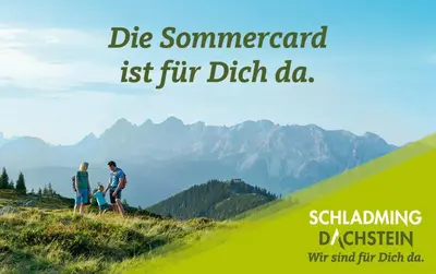 Ein allgemeiner Bergblick oder ein Berglick von des Ferienhauses aus