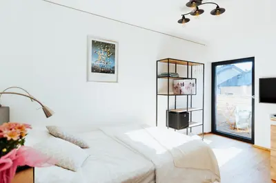 TV/Unterhaltungsangebot in der Unterkunft ArVia Living - Ferienwohnung in Altmünster, zentrale Lage, 7 Min Gehweg zum Traunsee, Küche, gratis Parkplatz & WLAN