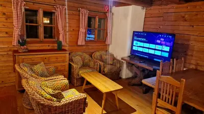 TV/Unterhaltungsangebot in der Unterkunft DIRNDL Kammer