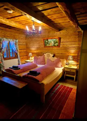 Ein Bett oder Betten in einem Zimmer der Unterkunft FLICHTLHOF Hütte