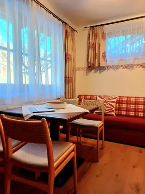 Ein Sitzbereich in der Unterkunft Biobauernhof Appartement Oberreith