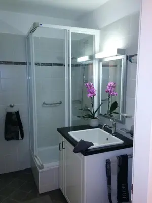 Ein Badezimmer in der Unterkunft Seeblickperle in Gmunden Zentrum, Hauptplatz