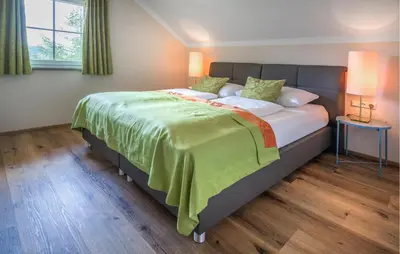 Ein Bett oder Betten in einem Zimmer der Unterkunft Stunning Home In Mariapfarr With Sauna