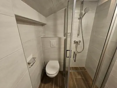 Ein Badezimmer in der Unterkunft New, cozy retreat, 300 m to ski bus in Schladming Region