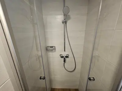 Ein Badezimmer in der Unterkunft New, cozy retreat, 300 m to ski bus in Schladming Region