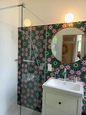 Ein Badezimmer in der Unterkunft LaVie - Doppelzimmer in Bestlage, Zentrum