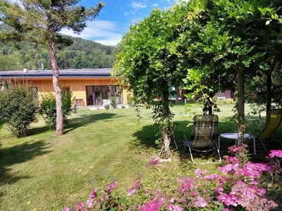 Ein Garten an der Unterkunft Blum - vom Ende Comfortable holiday residence