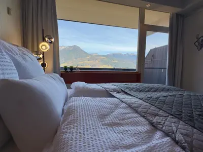 Ein allgemeiner Bergblick oder ein Berglick von der Ferienwohnung aus