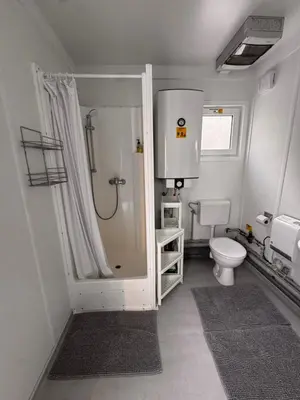Ein Badezimmer in der Unterkunft Möbilierter Wohncontainer für bis zu 2 Personen in der Gemeinde Rutzenham