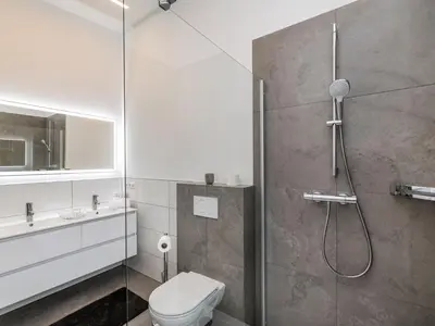 Ein Badezimmer in der Unterkunft Apartment Bergblick Deluxe by Interhome