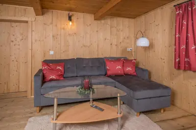 Ein Sitzbereich in der Unterkunft Oberbrixen Hütte
