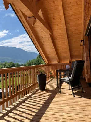 Ein allgemeiner Bergblick oder ein Berglick von der Ferienwohnung aus