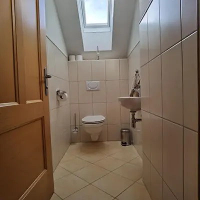 Ein Badezimmer in der Unterkunft Privatzimmer am Weinbrunnen