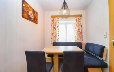 Ein Sitzbereich in der Unterkunft Ferienwohnung In Sankt Koloman