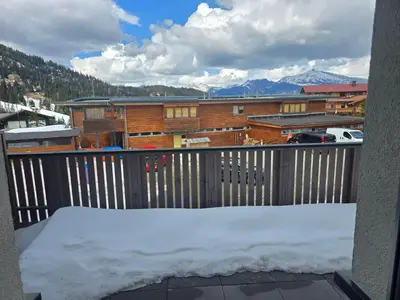 Ein allgemeiner Bergblick oder ein Berglick von der Ferienwohnung aus
