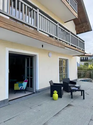 Ein Balkon oder eine Terrasse in der Unterkunft LIVA LIVING, Apartments mit Berg- und Seeblick, große Terrassen