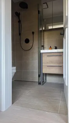 Ein Badezimmer in der Unterkunft LIVA LIVING, Apartments mit Berg- und Seeblick, große Terrassen