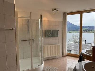 Ein Badezimmer in der Unterkunft Mondseepanorama