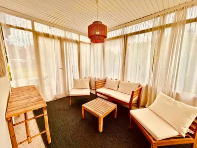 Ein Sitzbereich in der Unterkunft Apartment am Stadtpark