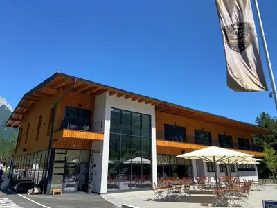 Das Gebäude in dem sich das Hotel befindet