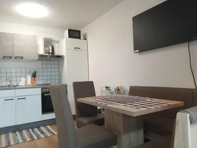 Küche/Küchenzeile in der Unterkunft Wohnung See-Vielfalt Raumüberlassung siehe Text zur Unterkunft