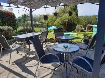 Ein Garten an der Unterkunft E-Bike Unterkunft Eder