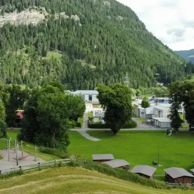 Zelt oder Camper Stellplatz am Campingplatz Raddörfl