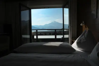 Ein allgemeiner Bergblick oder ein Berglick von der Pension aus