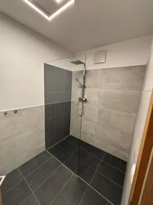 Ein Badezimmer in der Unterkunft Apartment Rosa