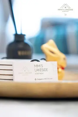 Ein Zertifikat, Auszeichnung, Logo oder anderes Dokument, das in der Unterkunft MIMIs Lakeside Apartment - NEWLY RENOVATED ausgestellt ist