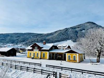 Ein allgemeiner Bergblick oder ein Berglick von der Ferienwohnung aus
