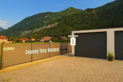 Ein allgemeiner Bergblick oder ein Berglick von des Ferienhauses aus