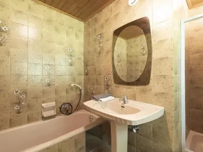 Ein Badezimmer in der Unterkunft Apartment Appartement 2 by Interhome