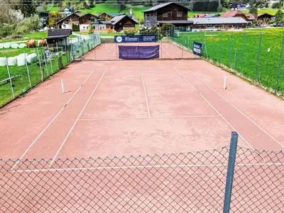 Tennis und/oder Squash in der Unterkunft Apartment Christoph by Interhome oder in der Nähe