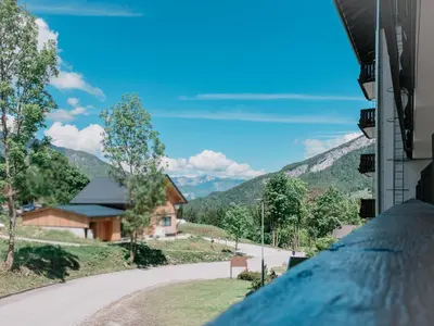 Ein allgemeiner Bergblick oder ein Berglick von der Ferienwohnung aus