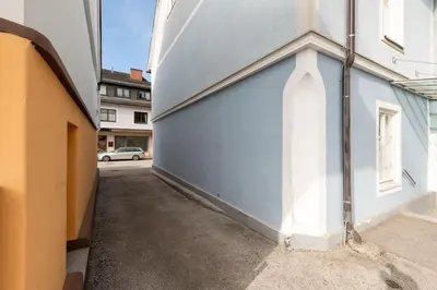 Das Gebäude in dem sich die Ferienwohnung befindet