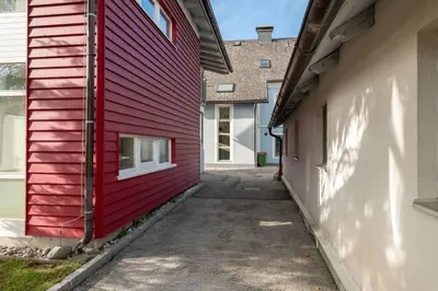Das Gebäude in dem sich die Ferienwohnung befindet