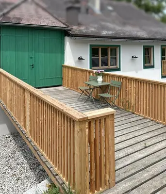 Das Gebäude in dem sich das Privatzimmer befindet