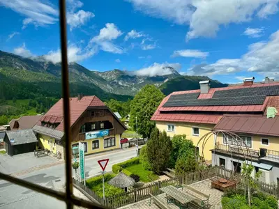 Ein allgemeiner Bergblick oder ein Berglick von der Ferienwohnung aus