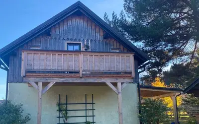 Das Gebäude in dem sich die Ferienwohnung befindet