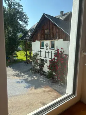 Ein Garten an der Unterkunft Wengerwirt zur Laube rustical 