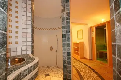 Ein Badezimmer in der Unterkunft Hotel Cafe' Hermann