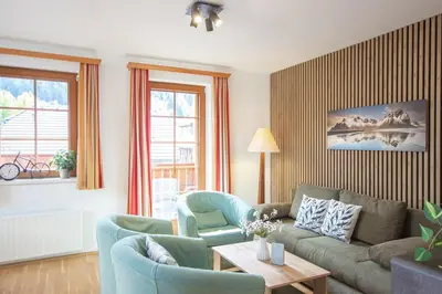 Ein Sitzbereich in der Unterkunft Apartment Katschberg
