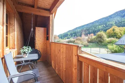 Ein allgemeiner Bergblick oder ein Berglick von der Ferienwohnung aus