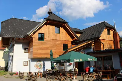 Das Gebäude in dem sich die Ferienwohnung befindet